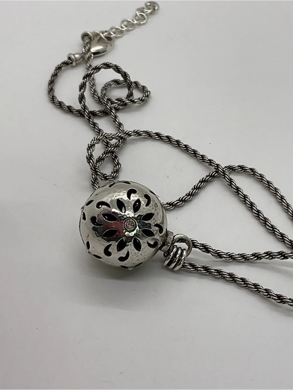 Brighton Cathedral Fleur de Lis Filagree Ball Pendant Necklace - Rare